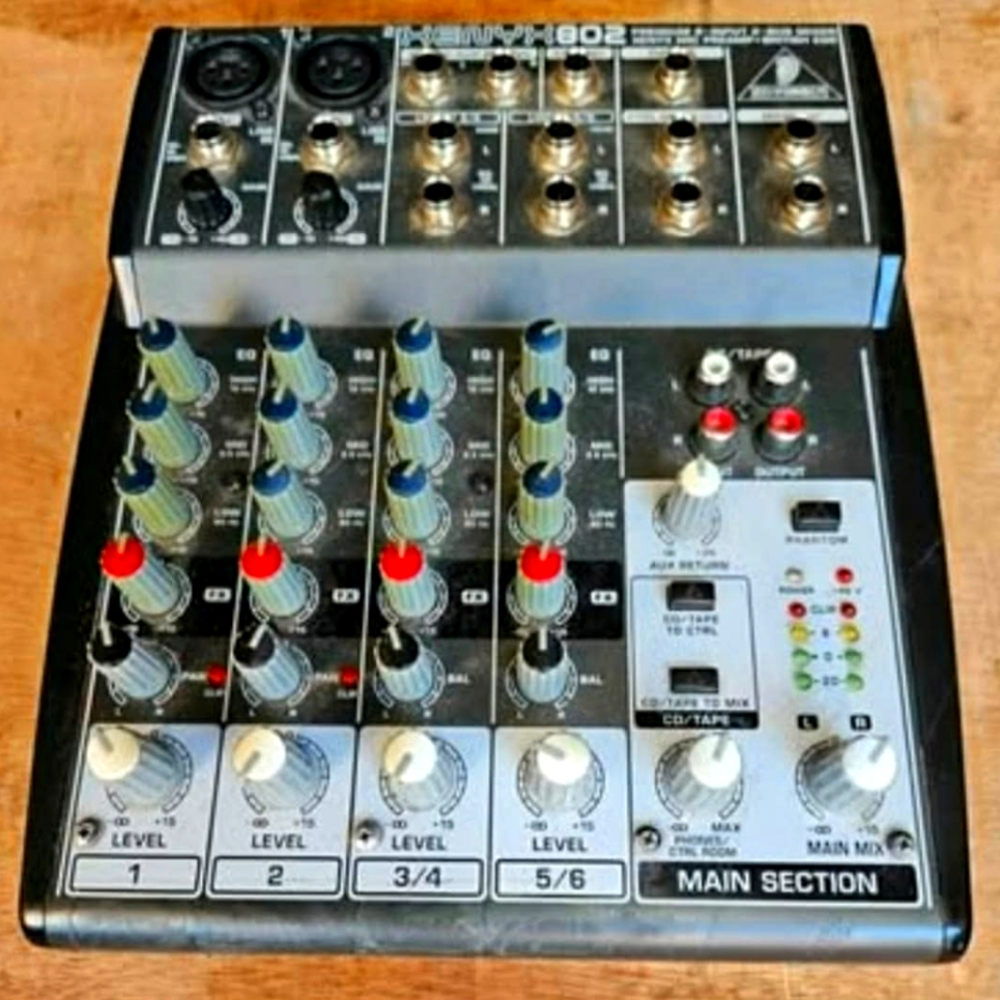 XENYX802 Behringer Premium 8-Input 2 Bus Mixer, Mic Preamp British EQS